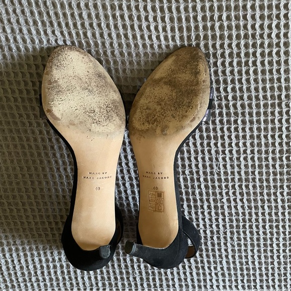 Marc Jacobs Black Suede Ankle Strap Open Toe Heel - Picture 9 of 10